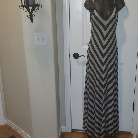 Matty M Dresses & Skirts - Sz M Matty M Gray striped Maxi Dress